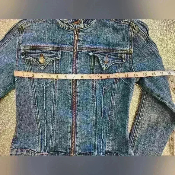 DENVER HAYES LIGHT WASH  DENIM JEAN JACKET SIZE SMALL - Picture 4 of 7